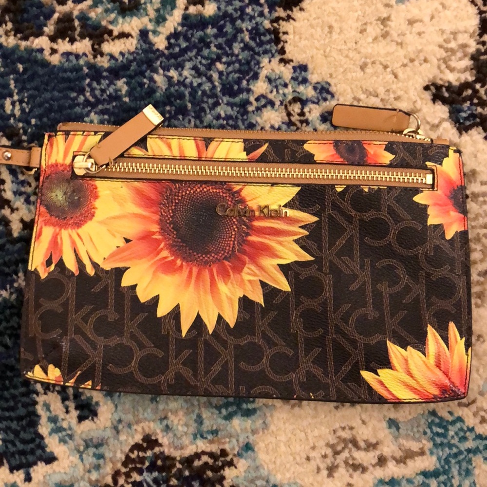 CK sunflower clutch